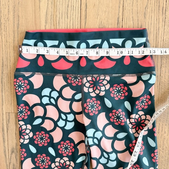 Hadley Pollet Women’s Peach Zinnia Oasis Leggings Size Small - Picture 5 of 10
